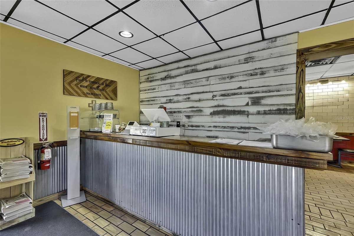 104 US HIGHWAY 41 — photo 7 of 38