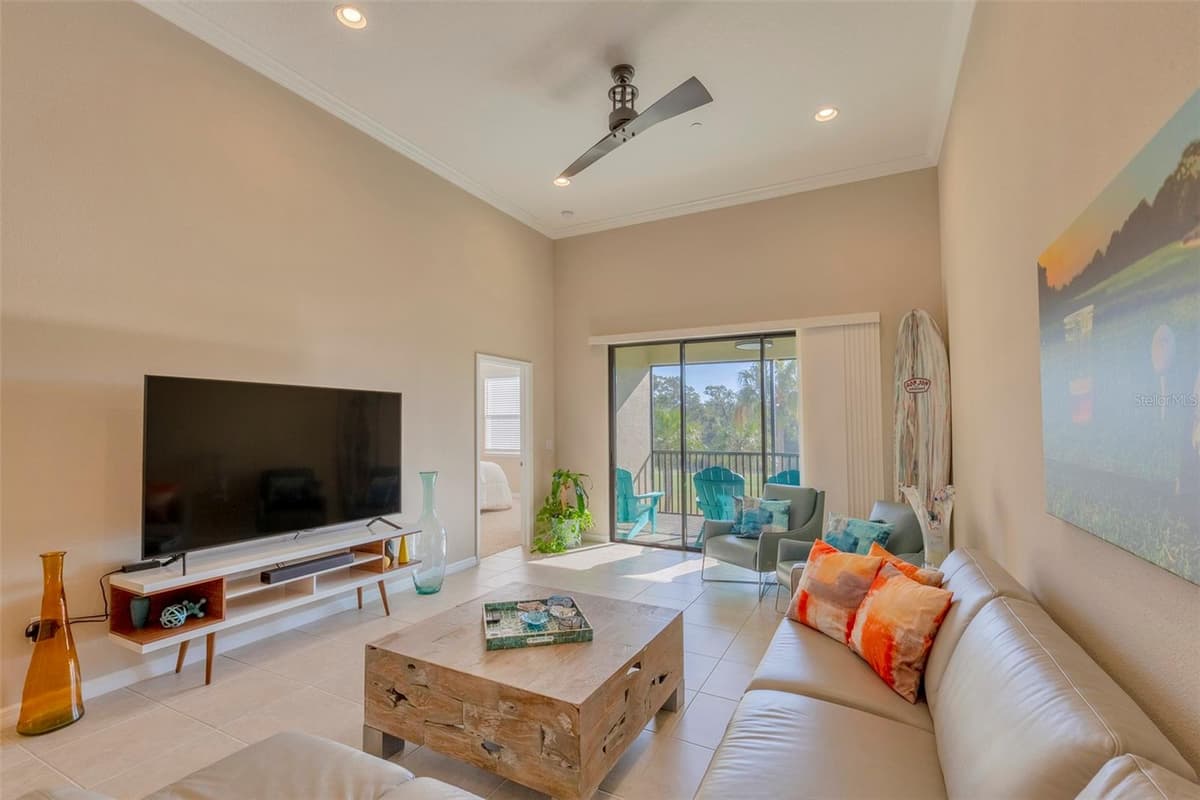 13816 MESSINA LOOP — photo 10 of 38