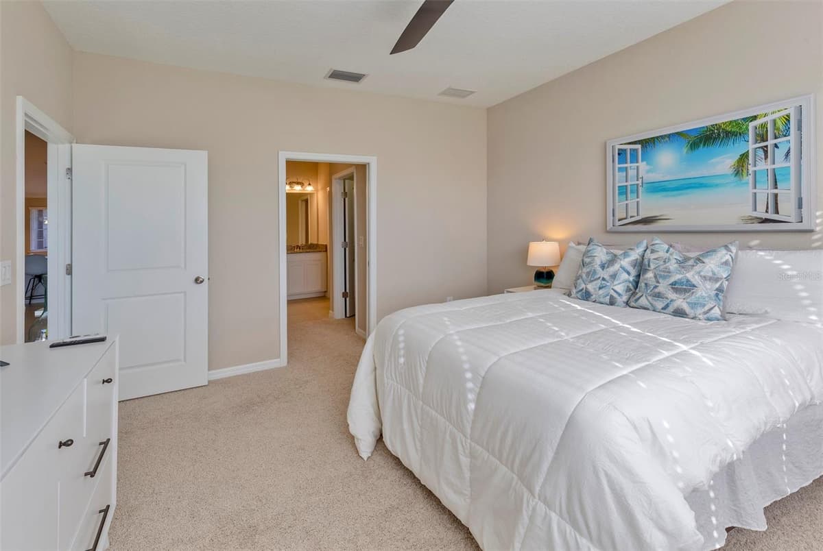 13816 MESSINA LOOP — photo 17 of 38