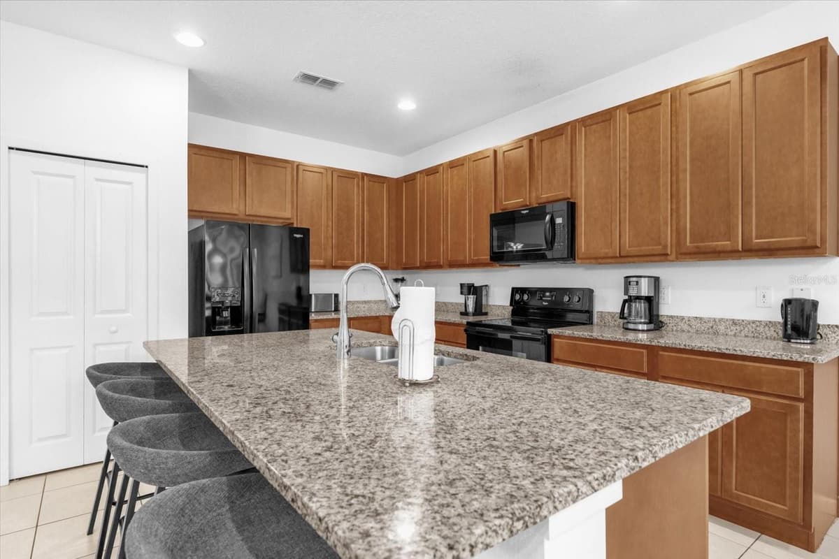 4501 MONADO DRIVE — photo 13 of 52