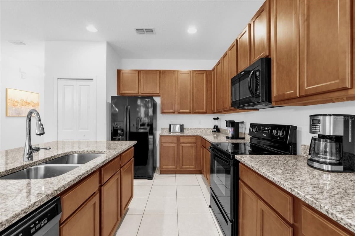4501 MONADO DRIVE — photo 17 of 52
