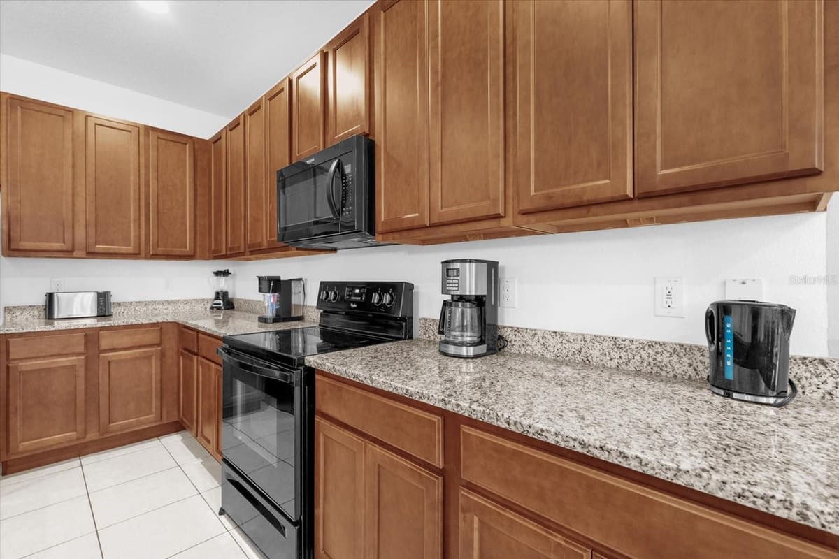 4501 MONADO DRIVE — photo 16 of 52