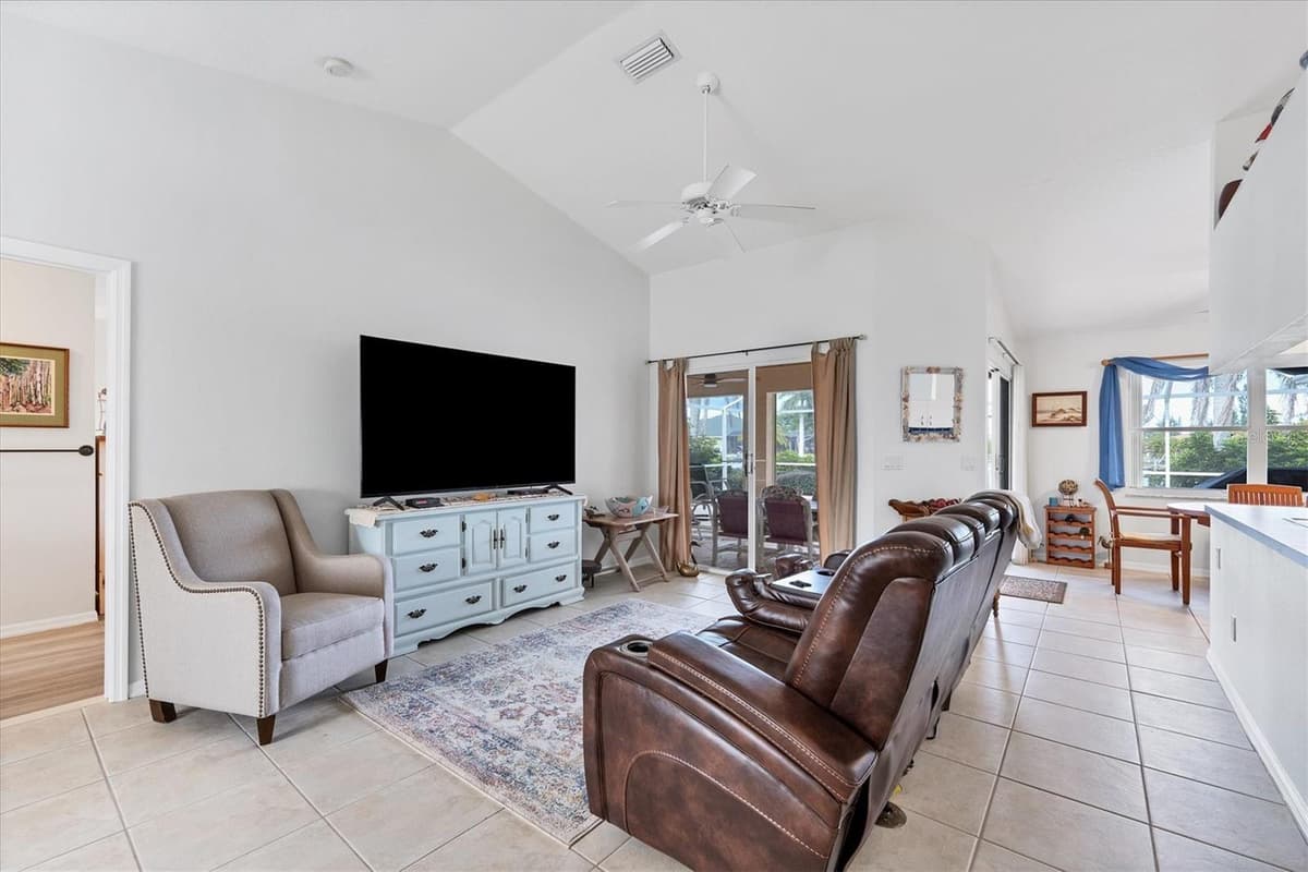 15500 LONGVIEW ROAD — photo 11 of 42