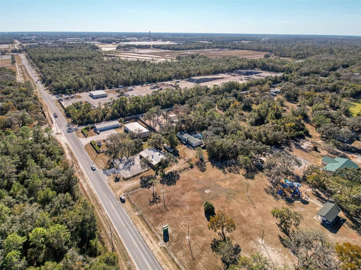 15525 & 15527 SHADY HILLS ROAD — photo 100 of 100