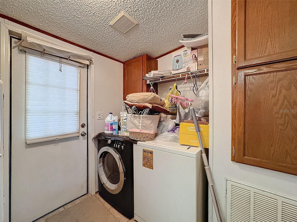15525 & 15527 SHADY HILLS ROAD — photo 77 of 100