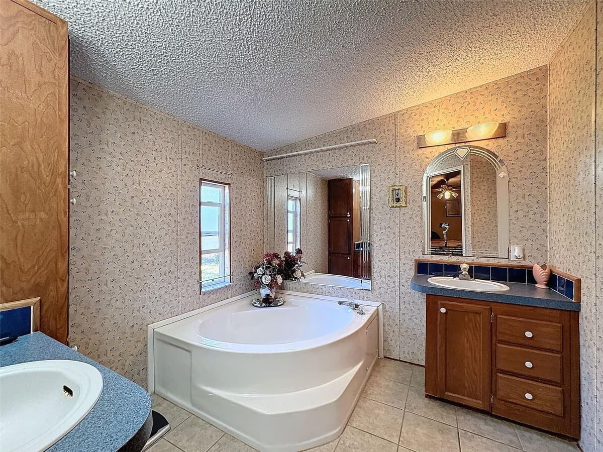 15525 & 15527 SHADY HILLS ROAD — photo 58 of 100