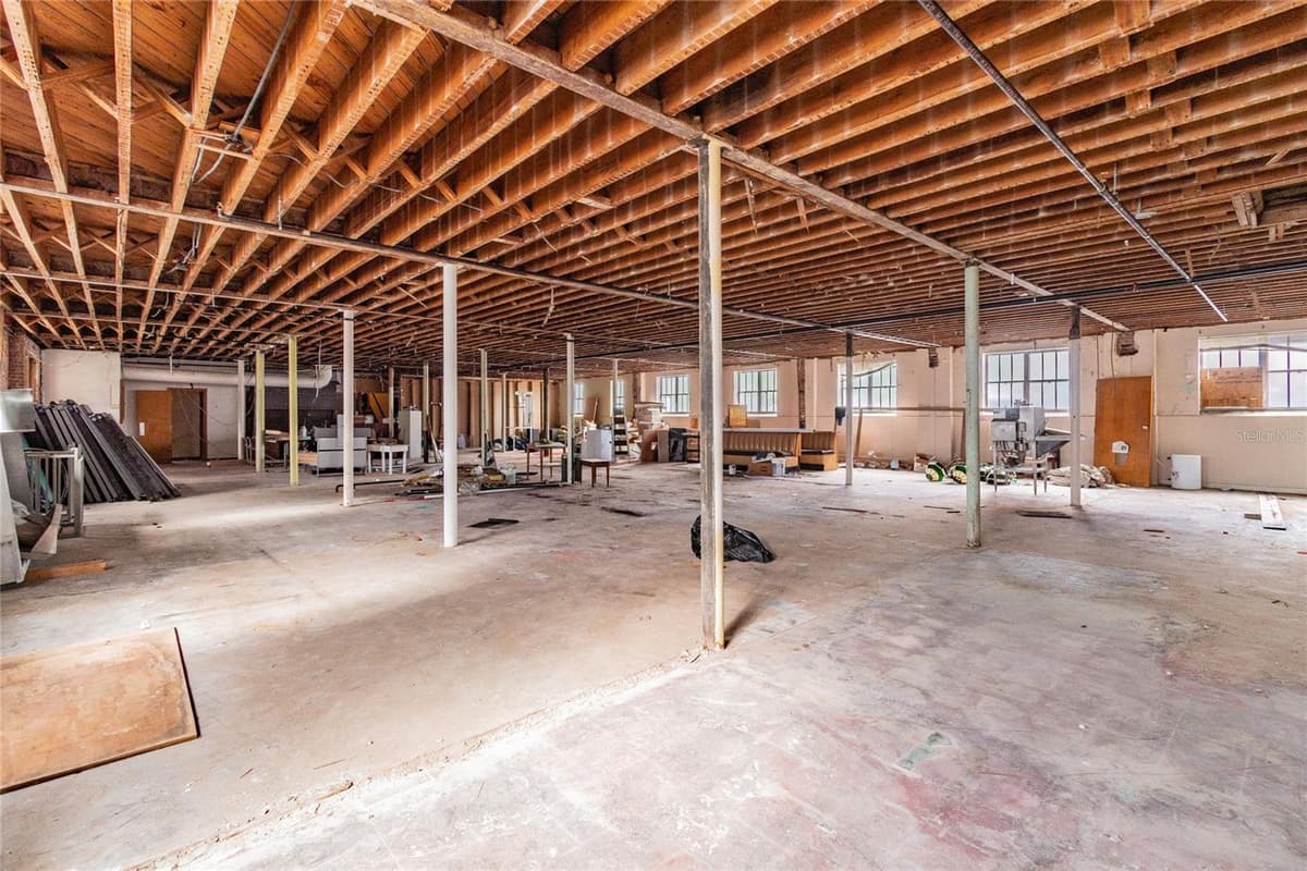 541 FLORIDA AVENUE — photo 48 of 80
