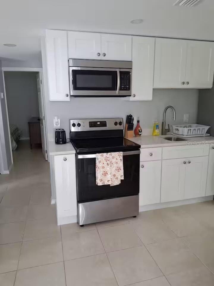 735 BERTREND STREET — photo 7 of 18