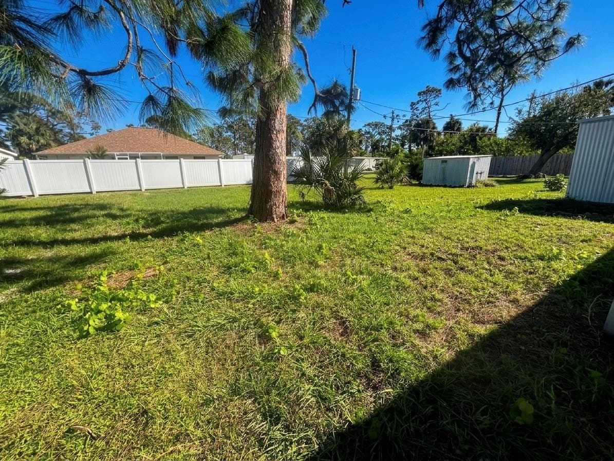 735 BERTREND STREET — photo 17 of 18