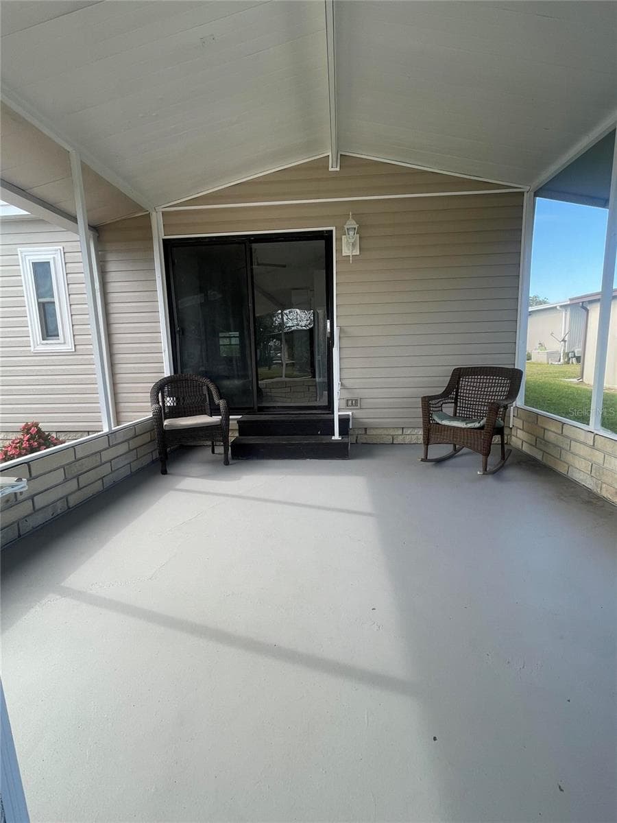 3145 HIDDEN LAKE DRIVE — photo 4 of 23