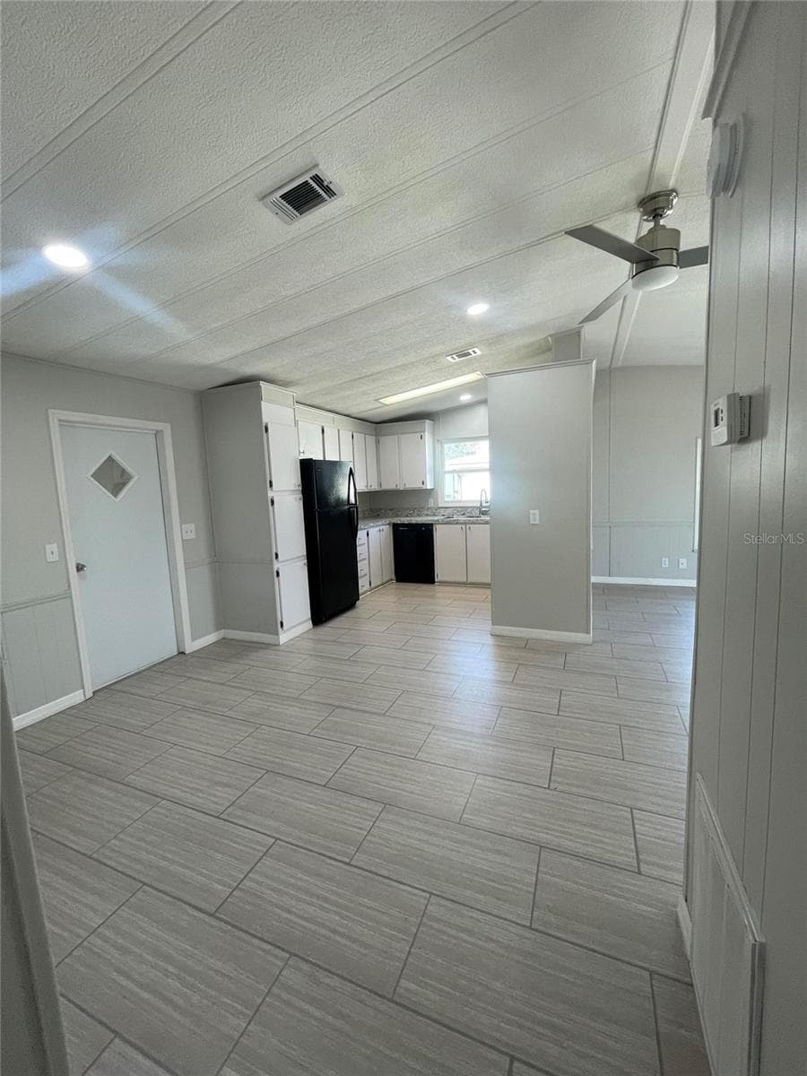 3145 HIDDEN LAKE DRIVE — photo 8 of 23