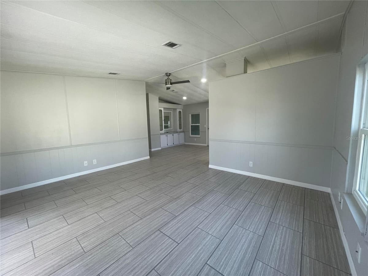 3145 HIDDEN LAKE DRIVE — photo 6 of 23