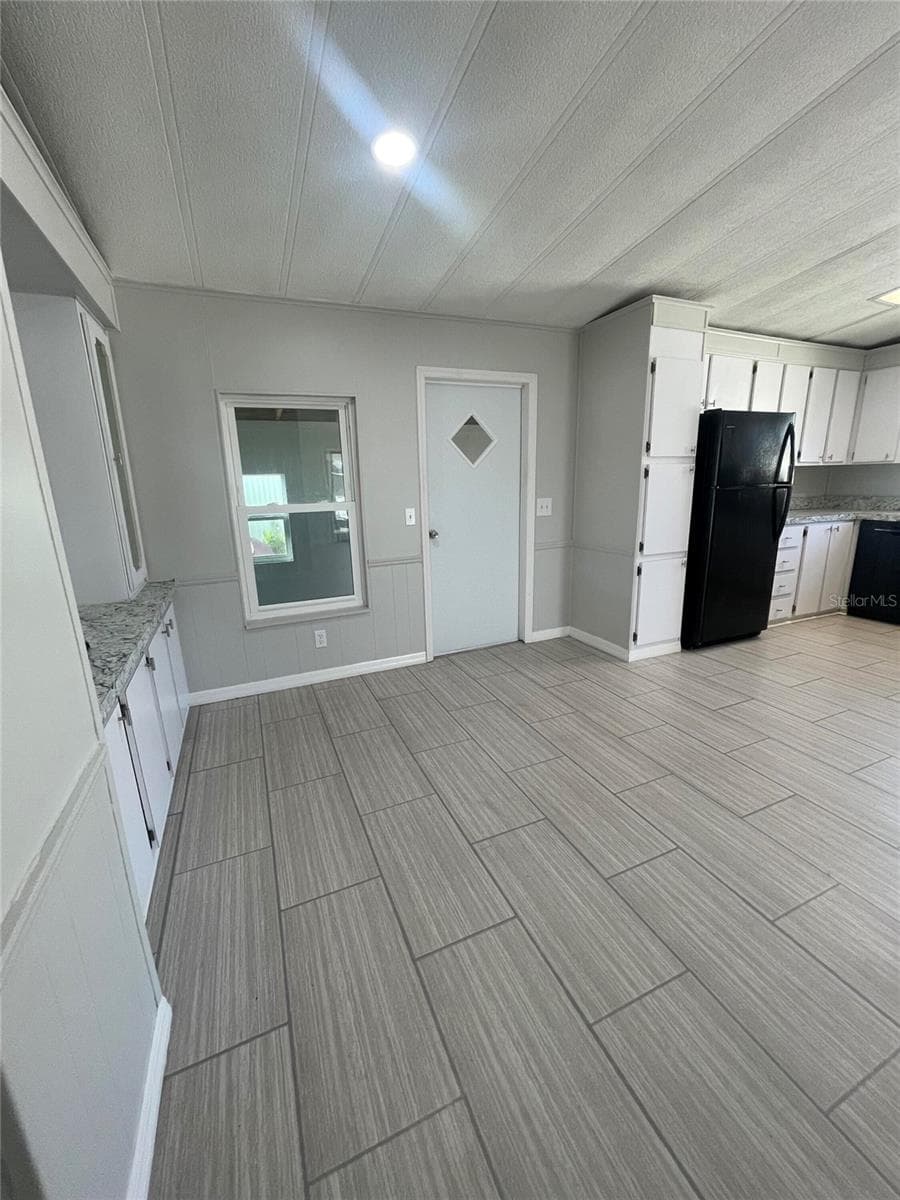 3145 HIDDEN LAKE DRIVE — photo 7 of 23