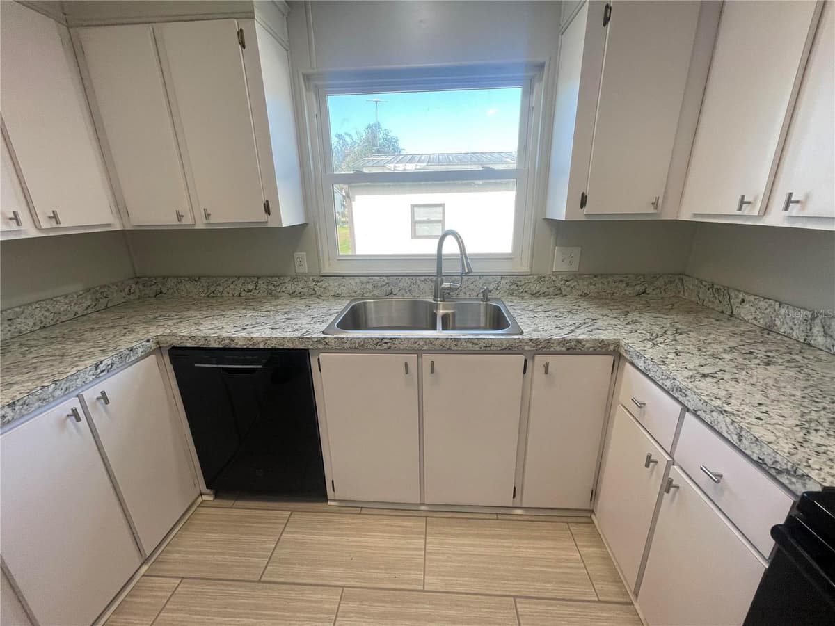3145 HIDDEN LAKE DRIVE — photo 11 of 23