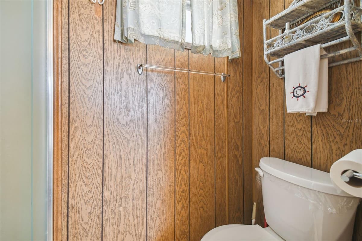 12200 BONANZA DRIVE — photo 11 of 73