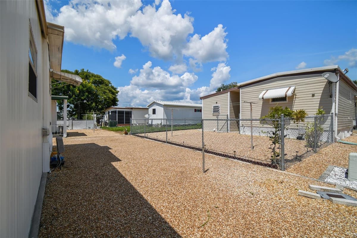 12200 BONANZA DRIVE — photo 41 of 73