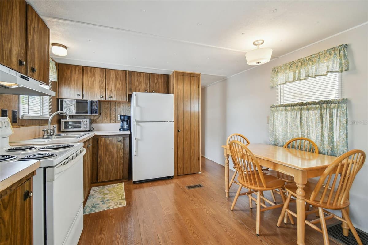 12200 BONANZA DRIVE — photo 22 of 73