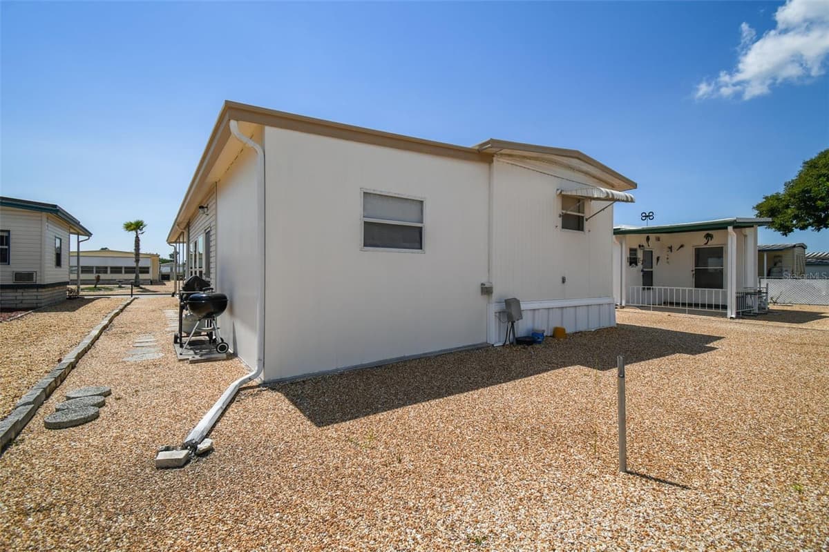 12200 BONANZA DRIVE — photo 40 of 73