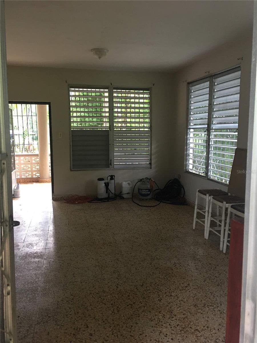 352 BARRIO QUEMADO — photo 2 of 12