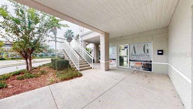 160 CYPRESS POINT PARKWAY — photo 2 of 25
