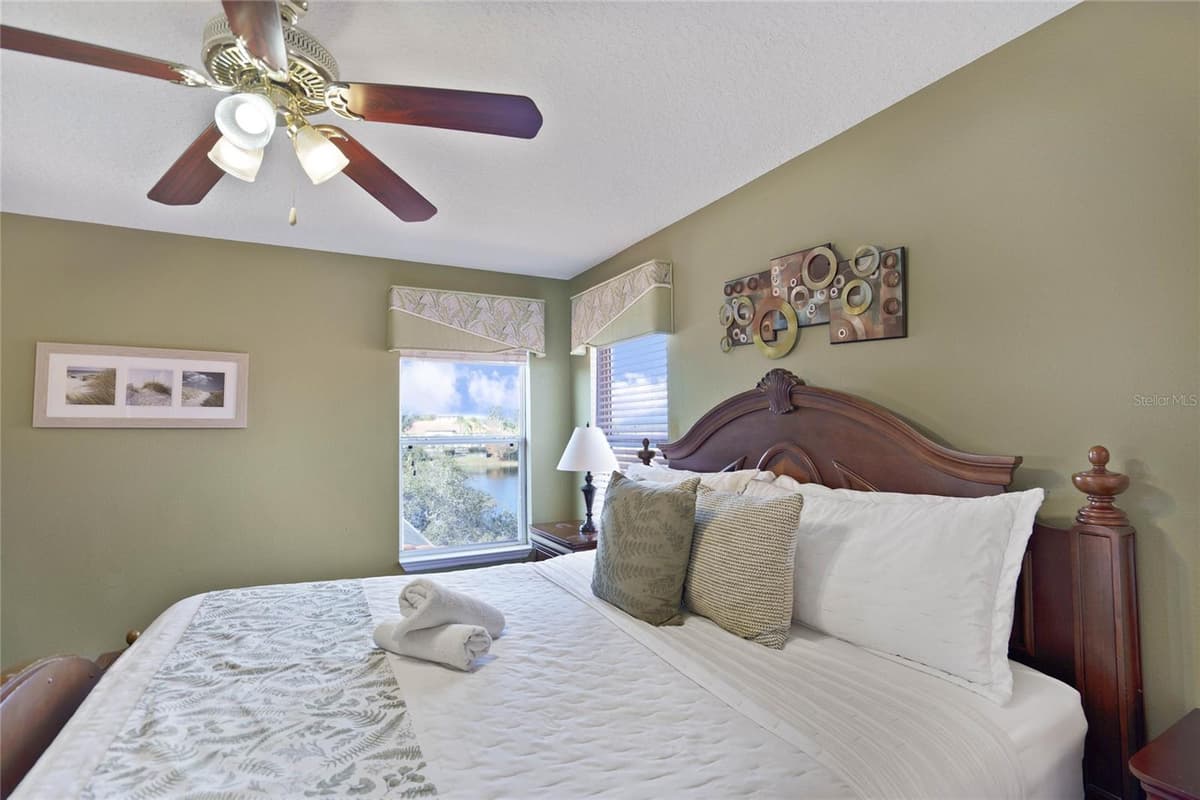 151 RUBINO DRIVE — photo 13 of 38