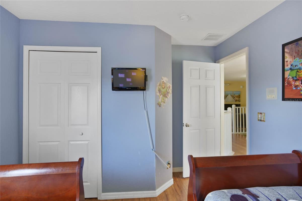 151 RUBINO DRIVE — photo 24 of 38