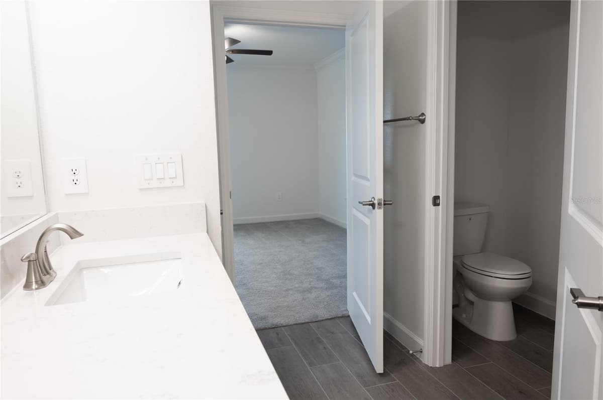17523 HOLLY WELL AVENUE — photo 16 of 43