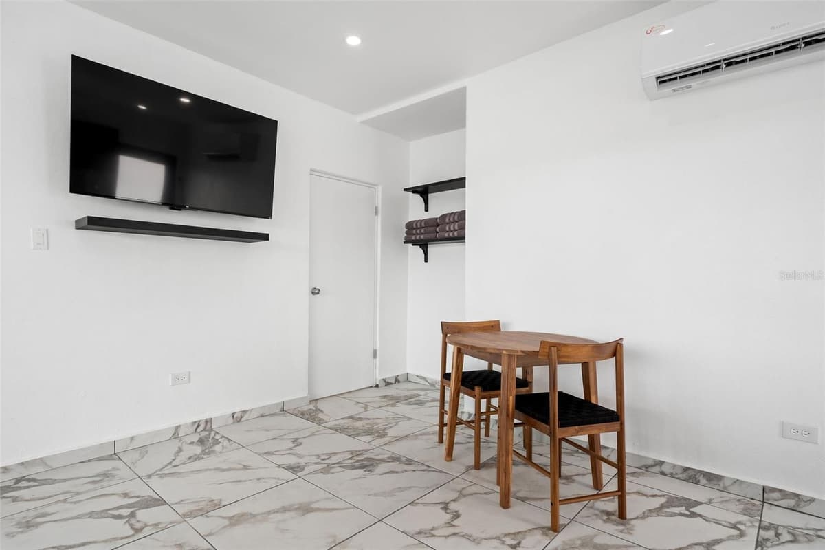 1035 CALLE MARGINAL VILLAMAR — photo 9 of 67