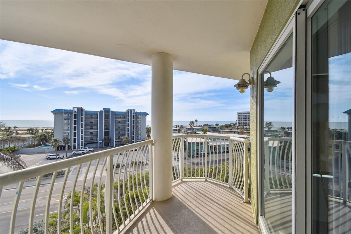 11605 GULF BOULEVARD — photo 40 of 44