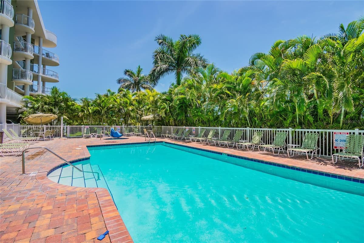 11605 GULF BOULEVARD — photo 38 of 44