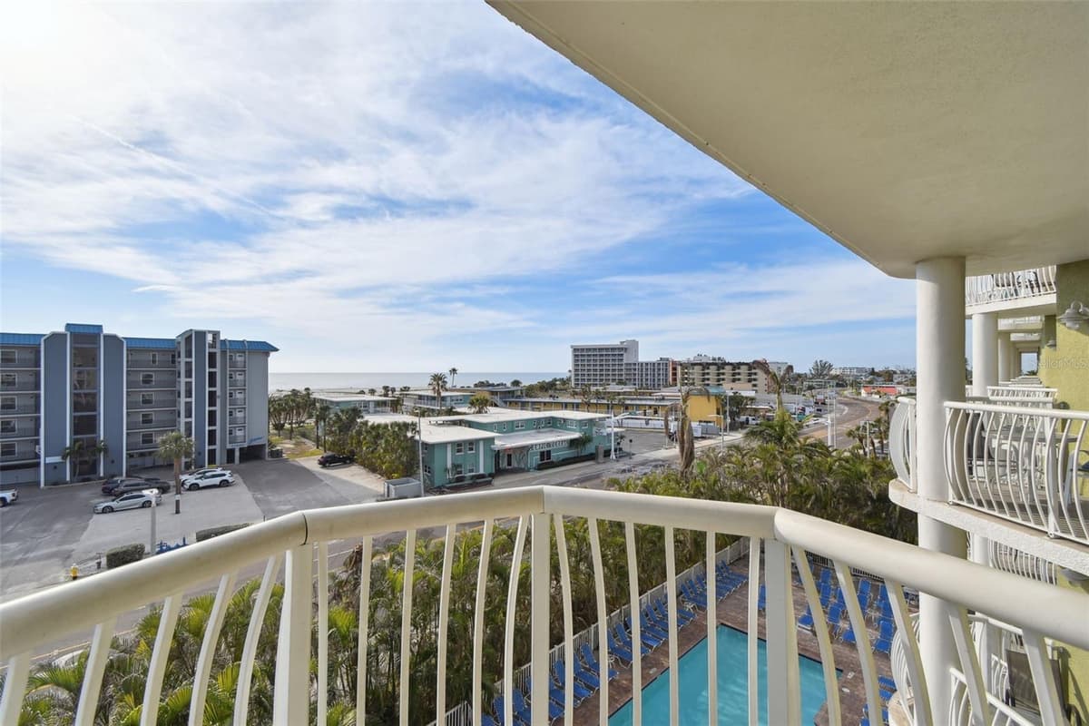 11605 GULF BOULEVARD — photo 41 of 44