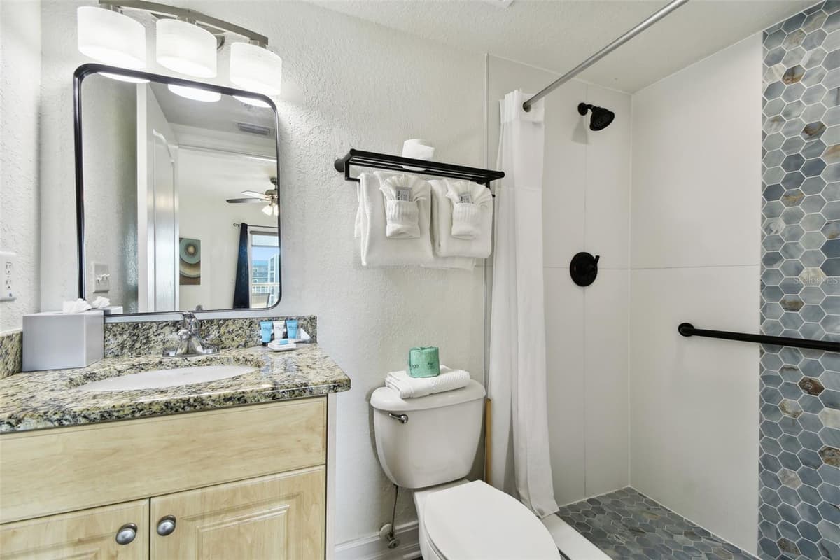 11605 GULF BOULEVARD — photo 31 of 44