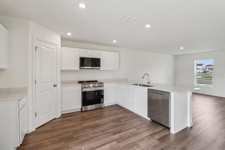 1405 STUART LANE — photo 9 of 20