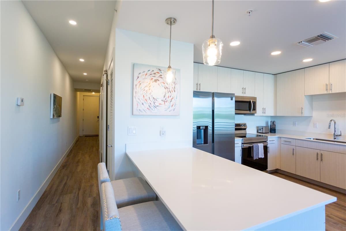 1709 TAMIAMI TRAIL — photo 13 of 42