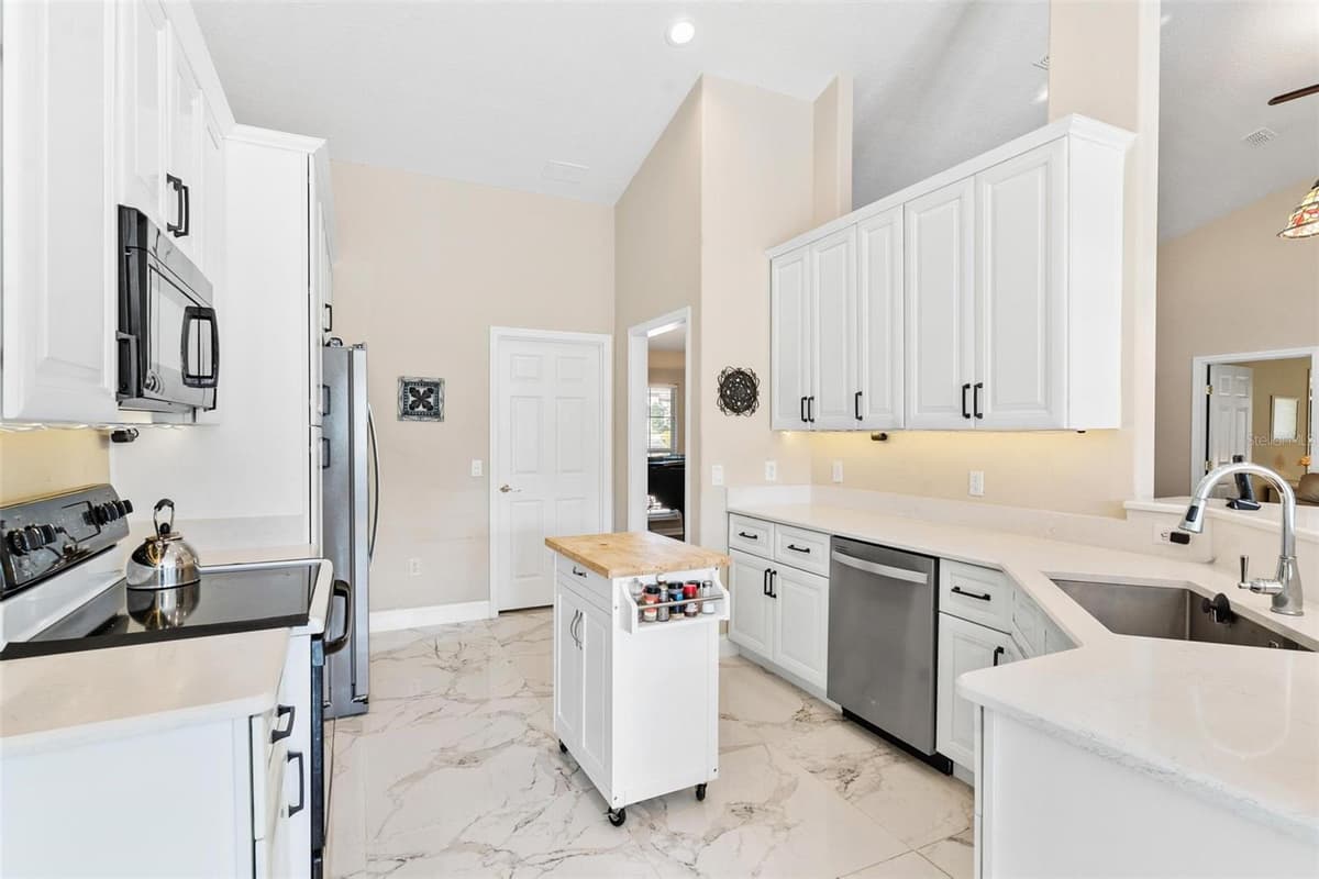 39320 HARBOR HILLS BOULEVARD — photo 14 of 71