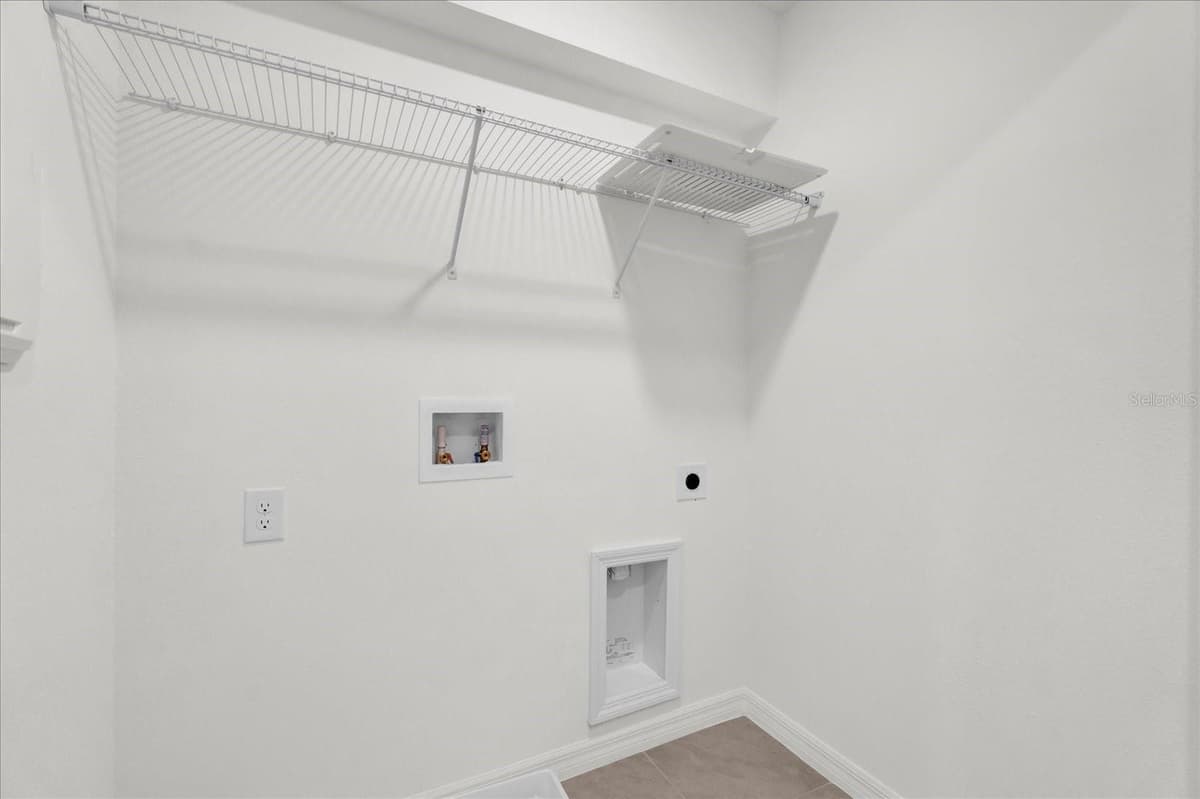 375 SEQUOIA DRIVE — photo 12 of 16