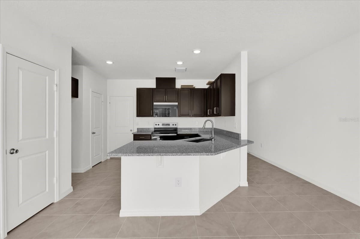 375 SEQUOIA DRIVE — photo 3 of 16