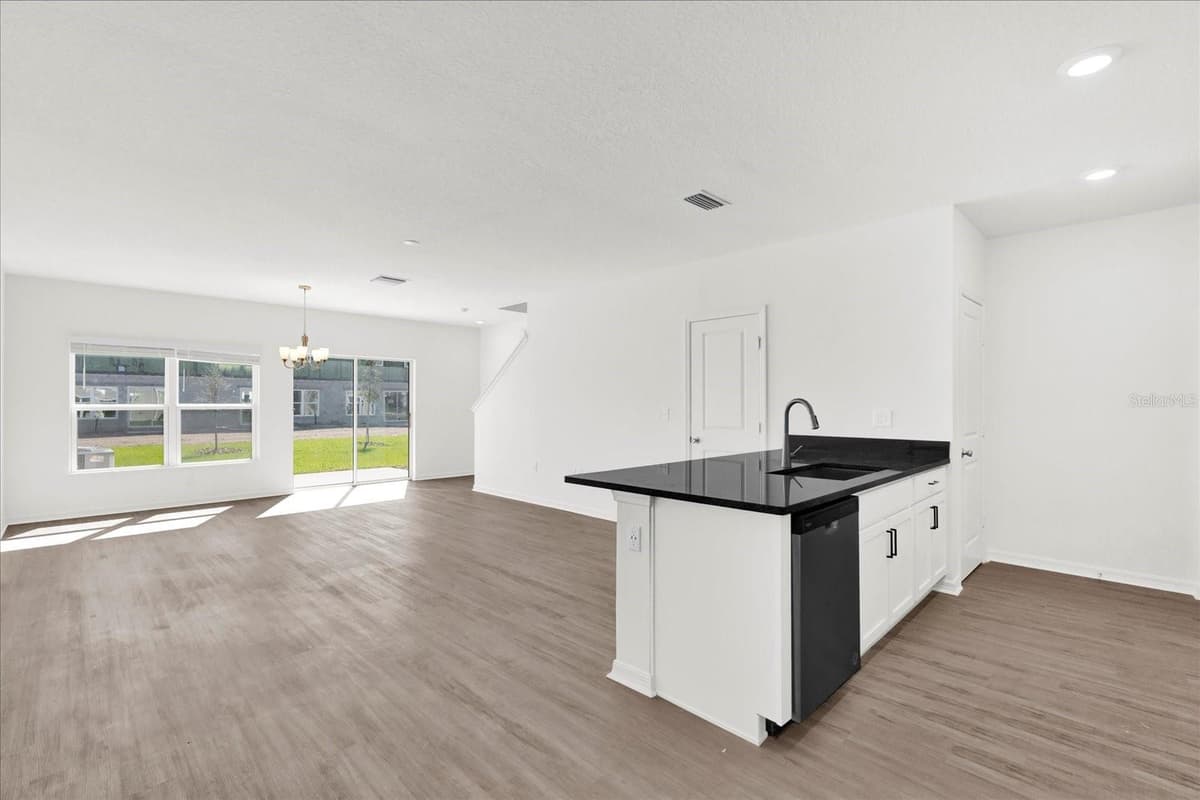 367 SEQUOIA DRIVE — photo 6 of 20