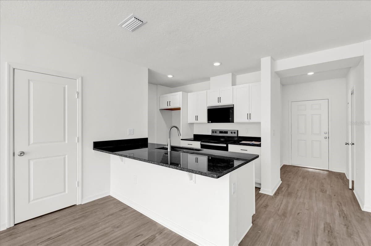 367 SEQUOIA DRIVE — photo 3 of 20