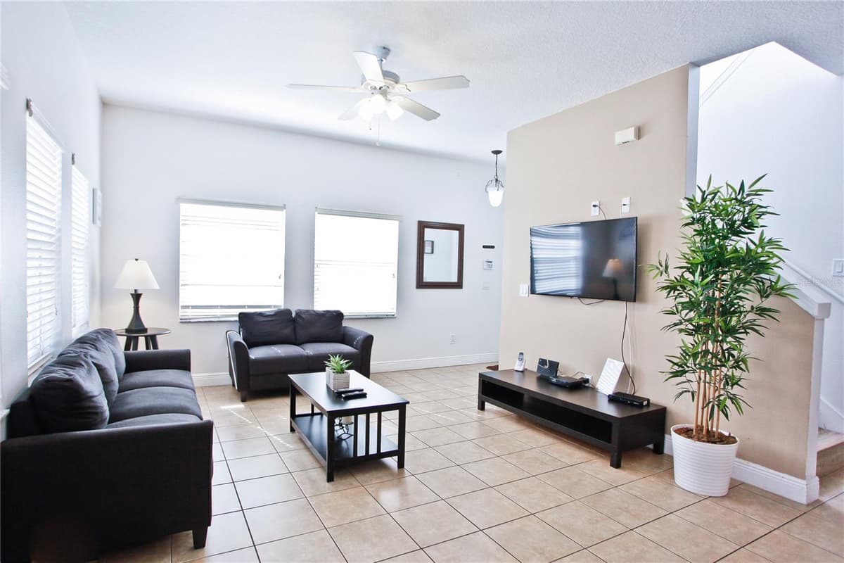 4577 ALBERTO CIRCLE — photo 3 of 16