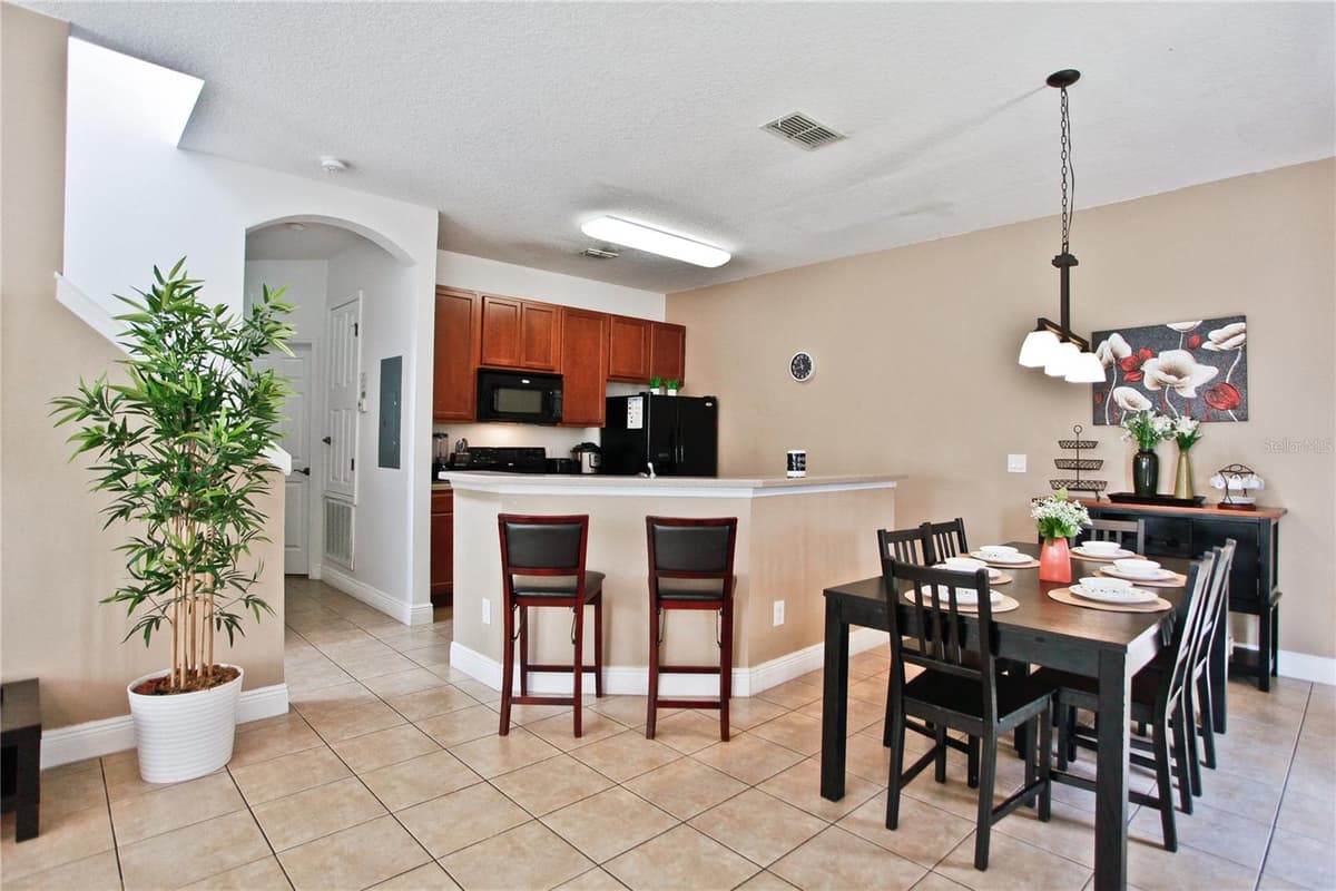4577 ALBERTO CIRCLE — photo 4 of 16