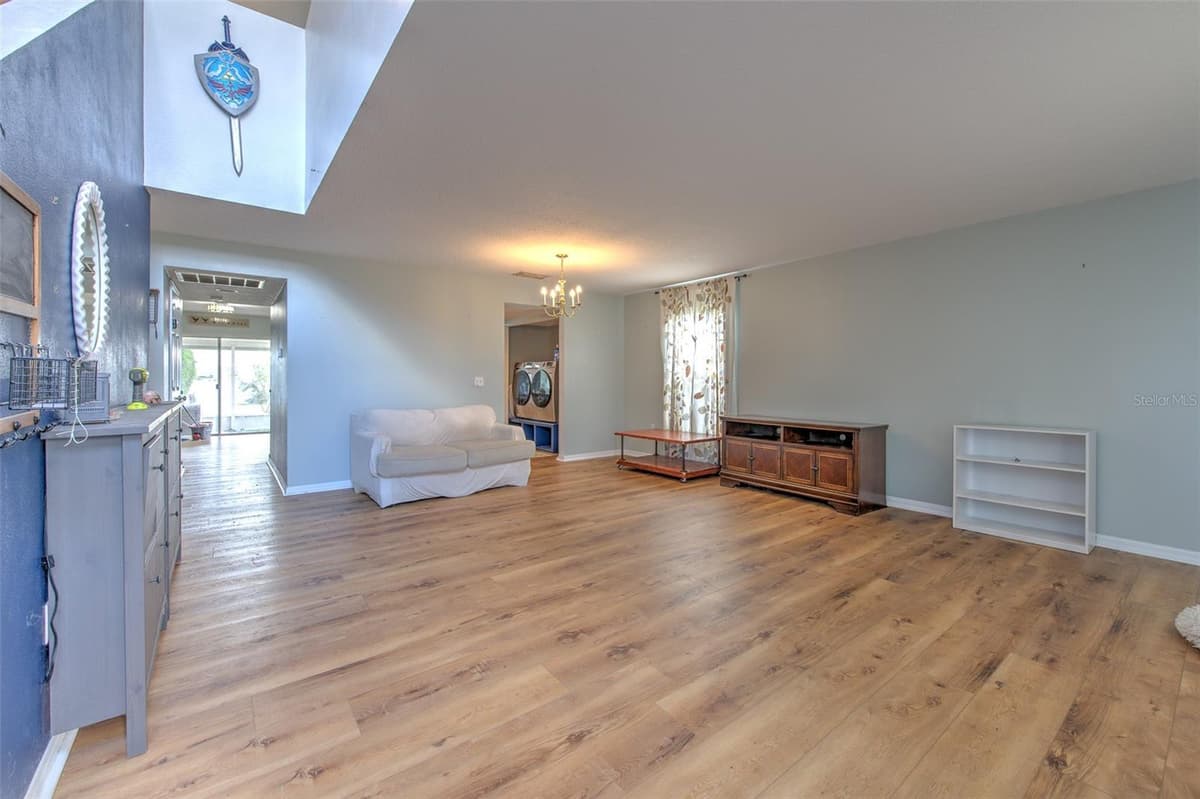 169 VISTA VIEW AVENUE — photo 8 of 37