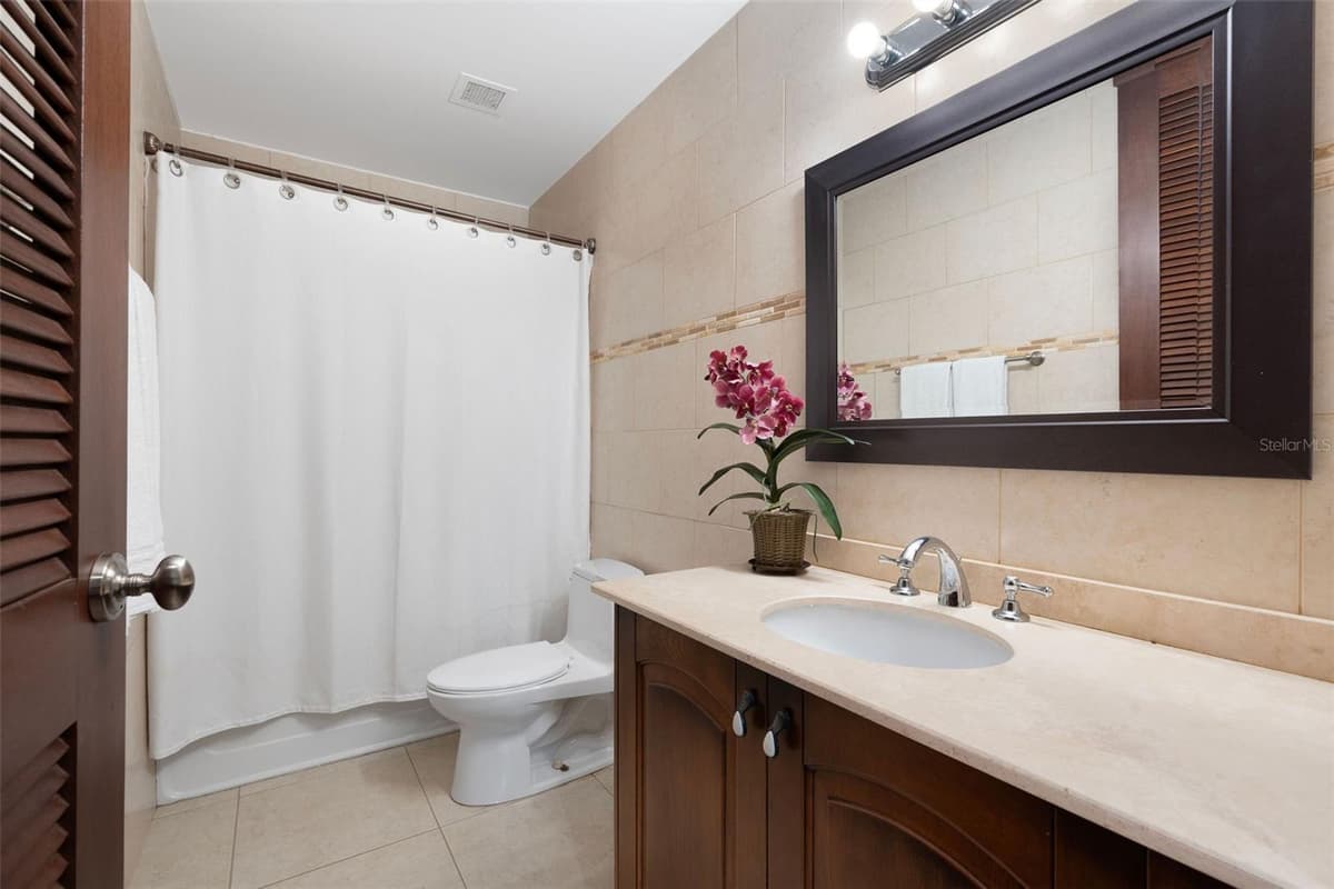 355 HARBOUR DRIVE — photo 26 of 41