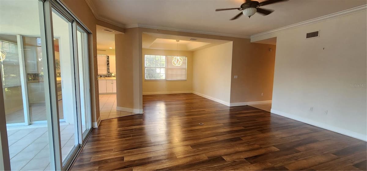 197 TROPICANA DRIVE — photo 5 of 63
