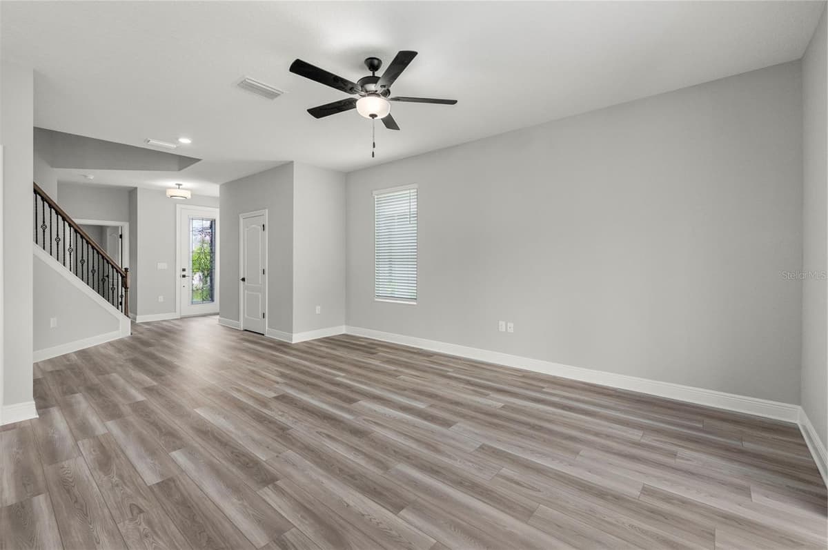 7752 SOMERSWORTH DRIVE — photo 3 of 7