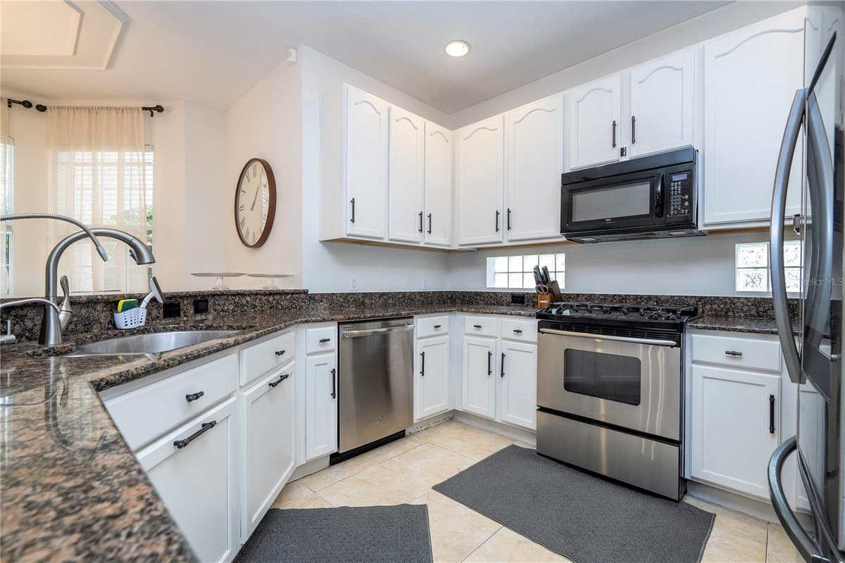 11410 RAPALLO LANE — photo 17 of 62