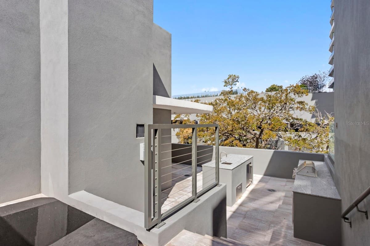 3020 SANTIAGO STREET — photo 54 of 81