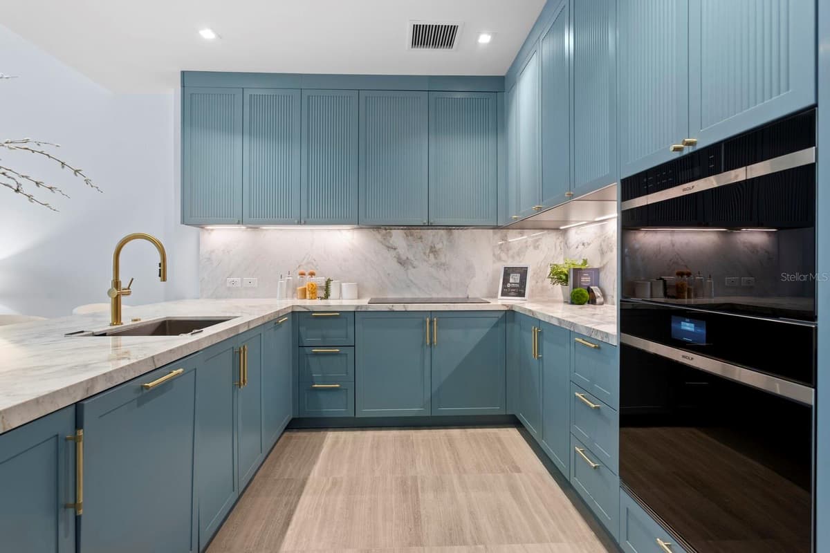 3020 SANTIAGO STREET — photo 15 of 81
