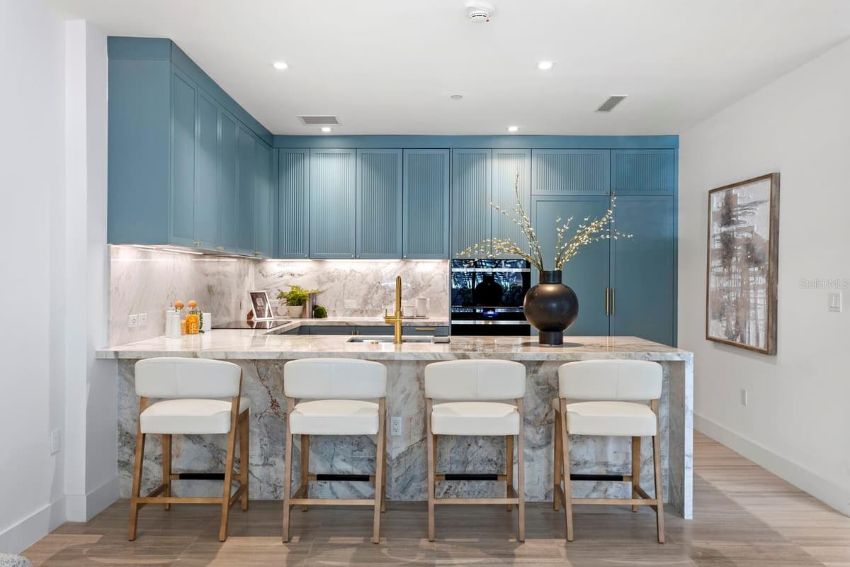 3020 SANTIAGO STREET — photo 14 of 81