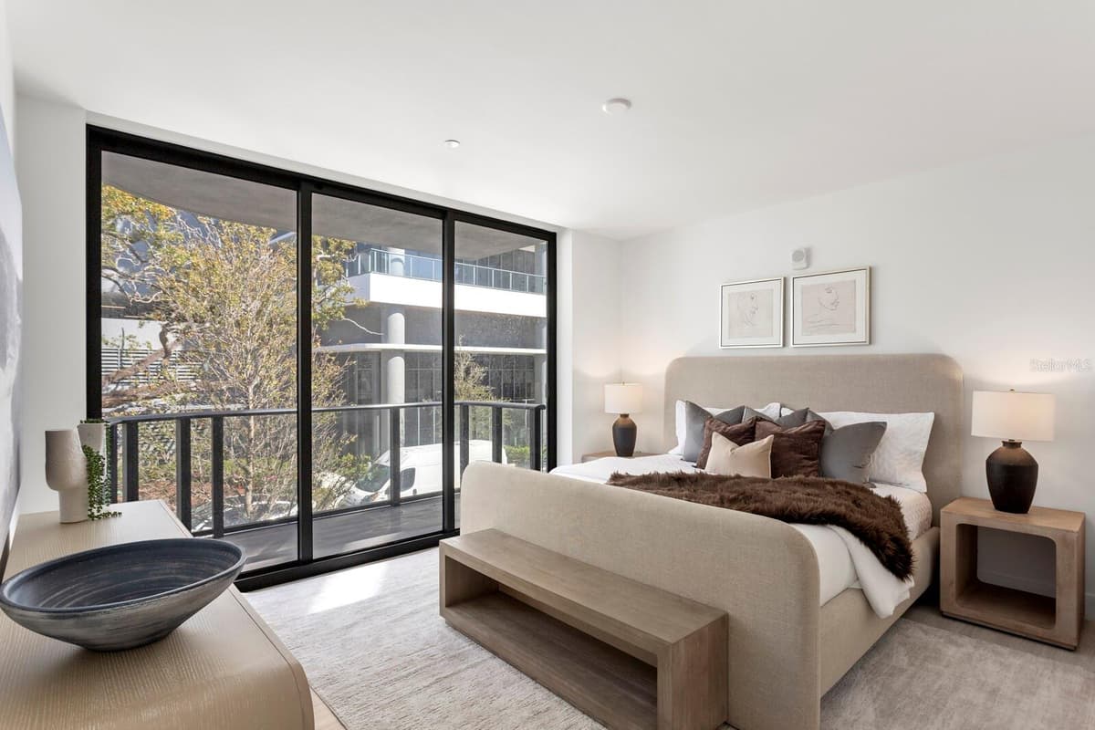 3020 SANTIAGO STREET — photo 31 of 81